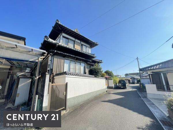 落ち着いた空間を醸し出す和風住宅です