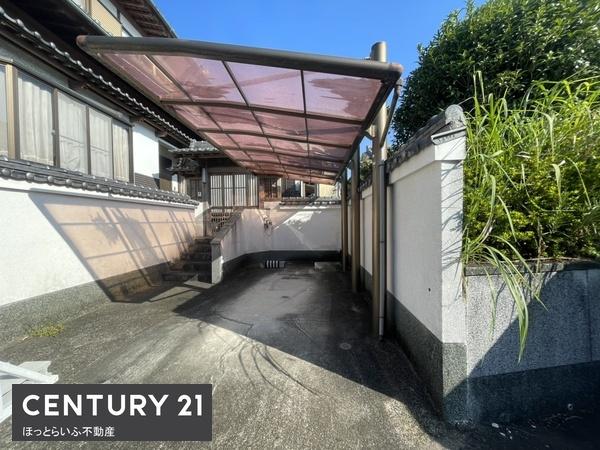 落ち着いた空間を醸し出す和風住宅です