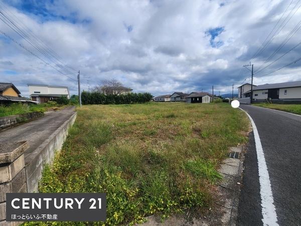静かな環境に二区画の土地が出ました