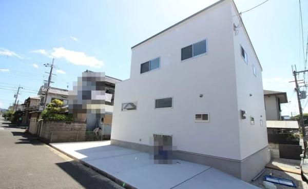 橿原市菖蒲町１丁目の中古一戸建て