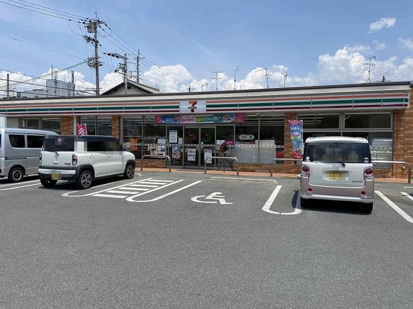 橿原市曲川町3丁目の新築一戸建(セブンイレブン 大和高田今里町店)