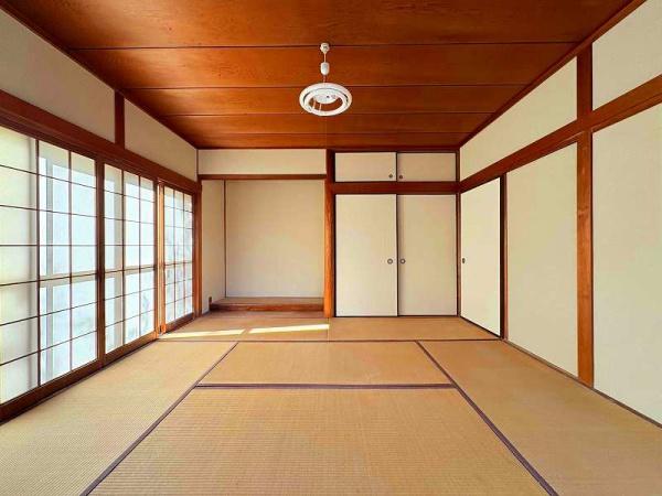 奈良市あやめ池北１丁目の中古一戸建て