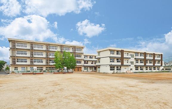 天理市小路町の新築一戸建(天理市立前栽小学校)