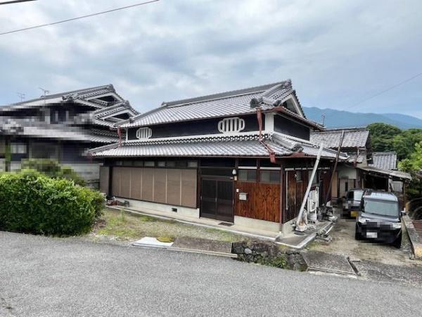 五條市居傳町の中古一戸建