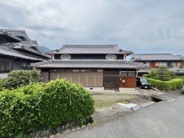 五條市居傳町の中古一戸建