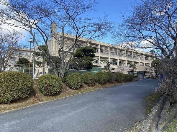 橿原市西池尻町の土地(橿原市立畝傍中学校)