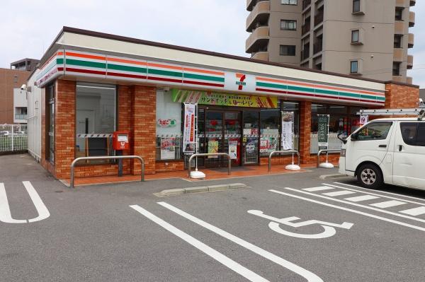 橿原グリーンハイツ(セブンイレブン　橿原新賀町店)