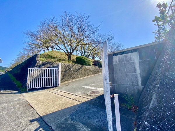 宗像市自由ヶ丘７丁目の中古一戸建て(宗像市立自由ケ丘中学校)