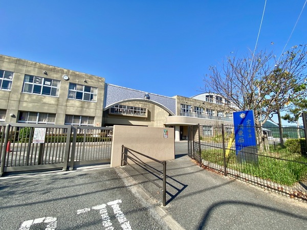 宗像市公園通り２丁目の中古一戸建て(宗像市立河東西小学校)