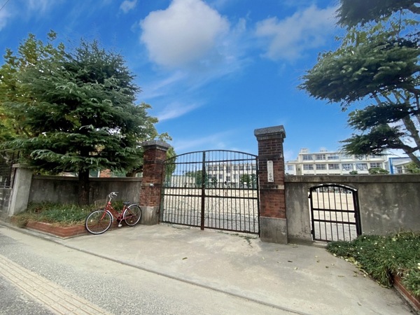 東区箱崎2丁目　全1棟(福岡市立箱崎小学校)