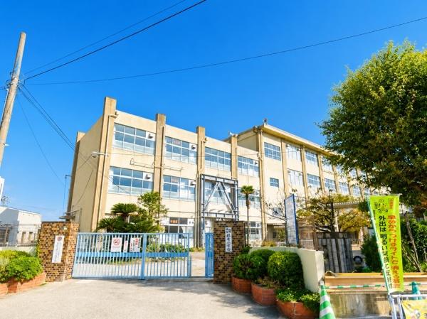 福岡市西区福重３丁目の土地(福岡市立福重小学校)
