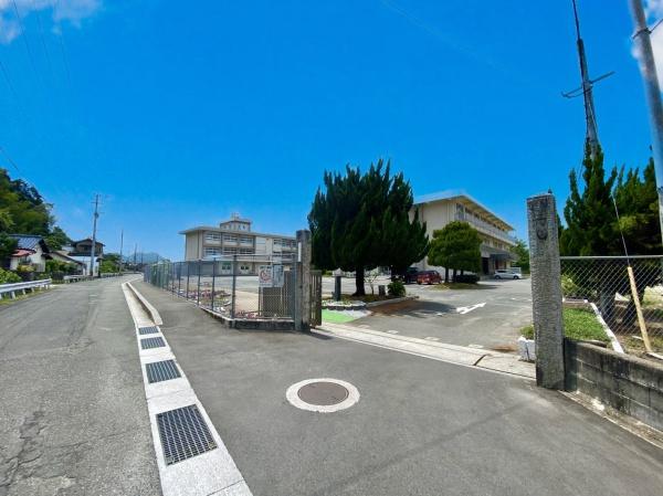飯塚市柏の森6期 全1棟(飯塚市立飯塚第二中学校)