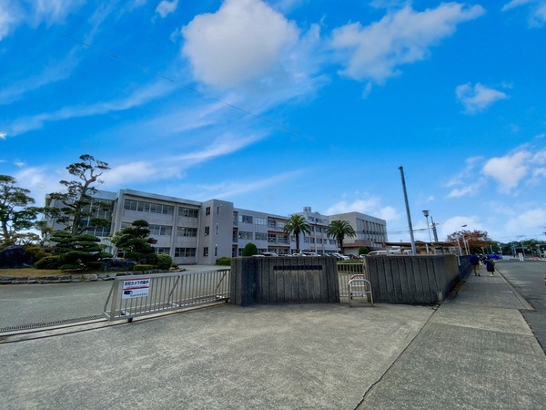 粕屋町長者原西1丁目2期 1号棟 全2棟(粕屋町立粕屋東中学校)