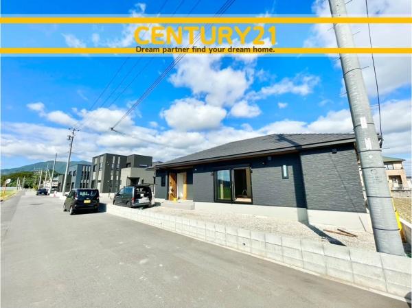 飯塚市椿 4号棟 全10棟(前面道路含む現地写真)