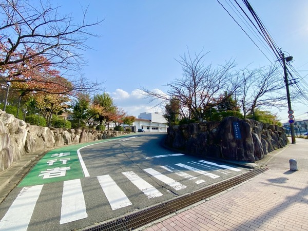 新宮町新宮東1丁目 1号棟 全2棟(新宮町立新宮東小学校)