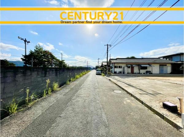 飯塚市柏の森7期 全1棟(前面道路含む現地写真)
