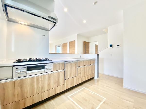 糸島市加布里4丁目4期　全1棟