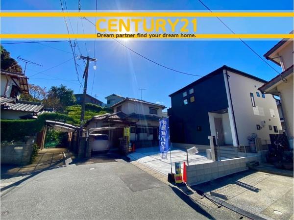 篠栗町篠栗 全1棟(前面道路含む現地写真)