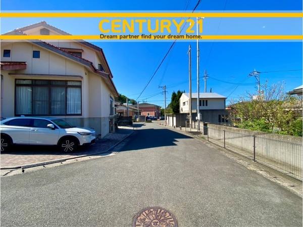 篠栗町篠栗 全1棟(前面道路含む現地写真)