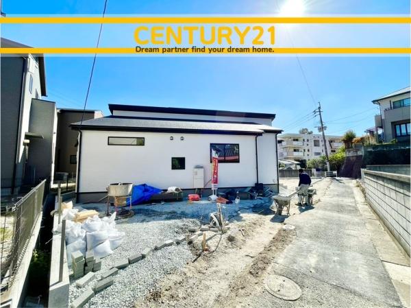 北九州市小倉北区南丘1丁目 全1棟(前面道路含む現地写真)