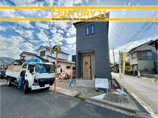 北九州市小倉南区上曽根1丁目第三　全1棟