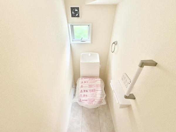 西区横浜2丁目第十八　全1棟