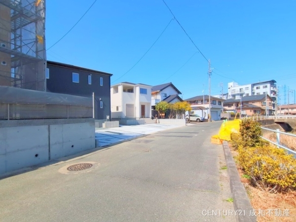 豊橋市佐藤２丁目の新築一戸建