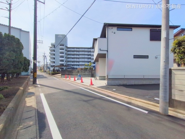 一宮市藤塚町３丁目の新築一戸建