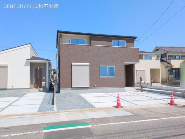 碧南市三宅町２丁目の新築一戸建
