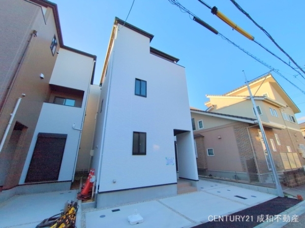 名古屋市中村区郷前町２丁目の新築一戸建