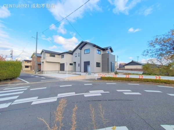 小牧市中央４丁目の新築一戸建