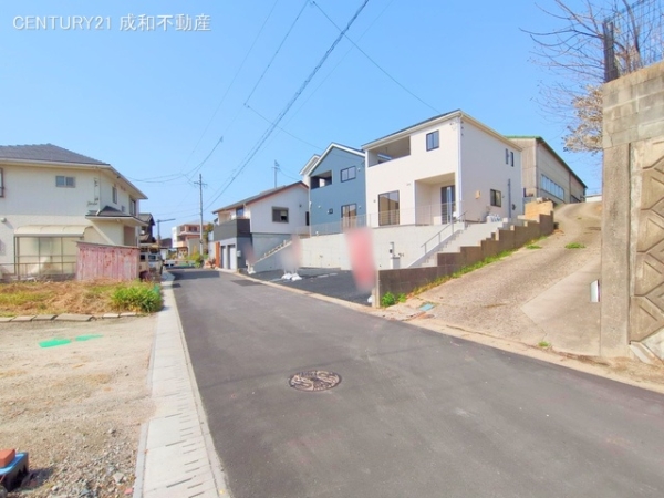 碧南市中山町１丁目の新築一戸建