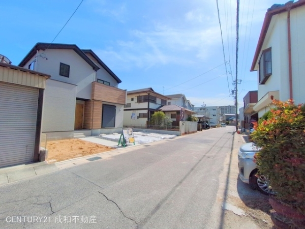 豊明市新田町門先の新築一戸建