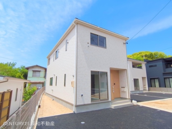 愛知郡東郷町大字諸輪字中市の新築一戸建
