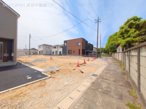 愛知郡東郷町大字諸輪字中市の新築一戸建