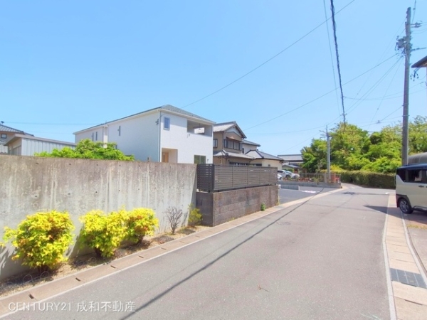 豊川市篠束町郷中の新築一戸建