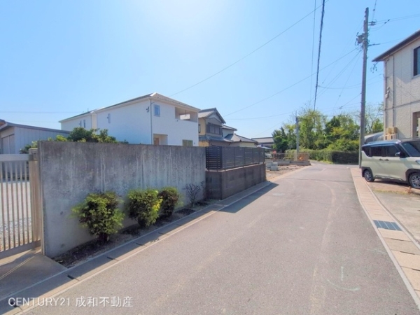 豊川市篠束町郷中の新築一戸建