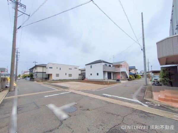 小牧市中央３丁目の新築一戸建