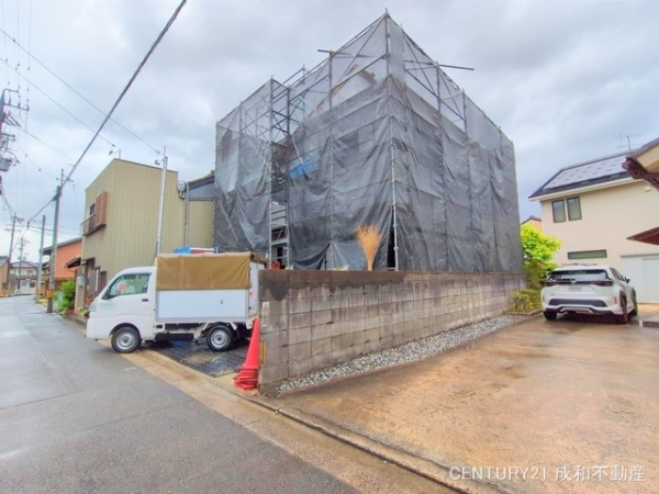 岡崎市元能見町の新築一戸建