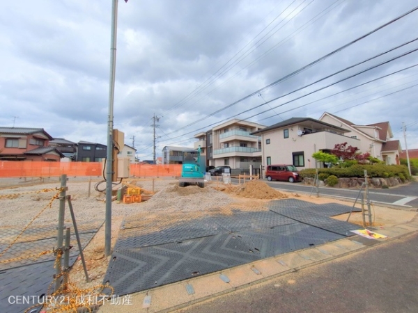 豊田市小坂町１３丁目の新築一戸建