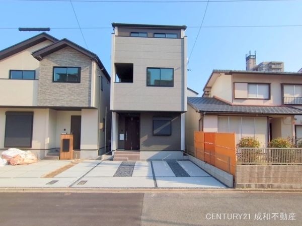 名古屋市北区下飯田町４丁目の新築一戸建