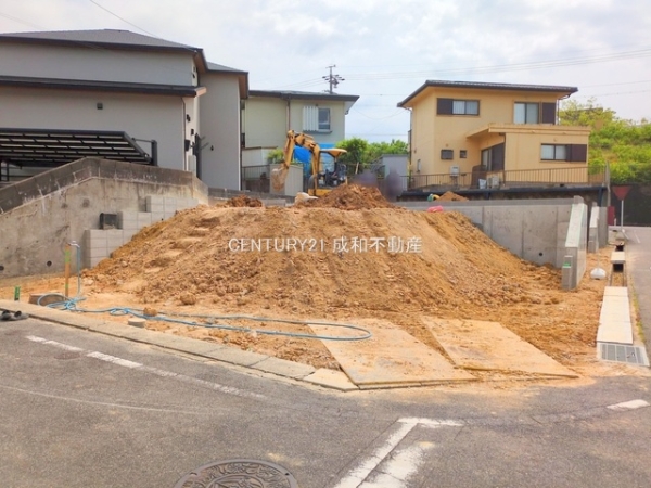 愛知郡東郷町白鳥３丁目の新築一戸建
