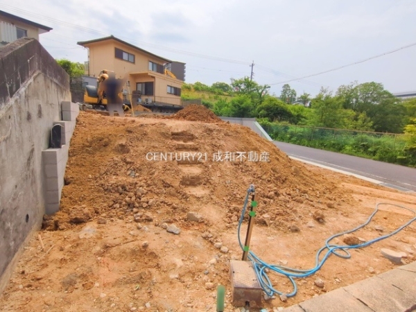 愛知郡東郷町白鳥３丁目の新築一戸建