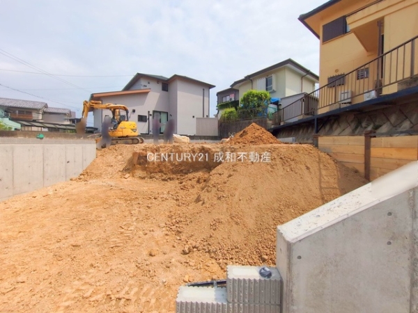 愛知郡東郷町白鳥３丁目の新築一戸建