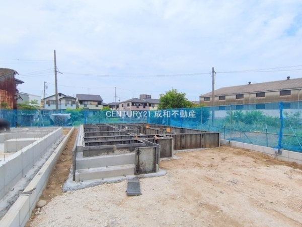 一宮市木曽川町外割田字城跡の新築一戸建