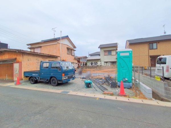 豊橋市三本木町字元三本木の新築一戸建