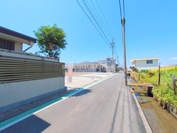西尾市一色町千間下通中の新築一戸建