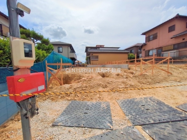愛知郡東郷町白鳥３丁目の新築一戸建