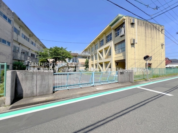 愛西市北一色町昭和の新築一戸建(愛西市立佐屋小学校)