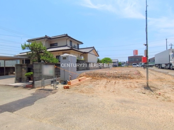 豊橋市新栄町字南小向の新築一戸建